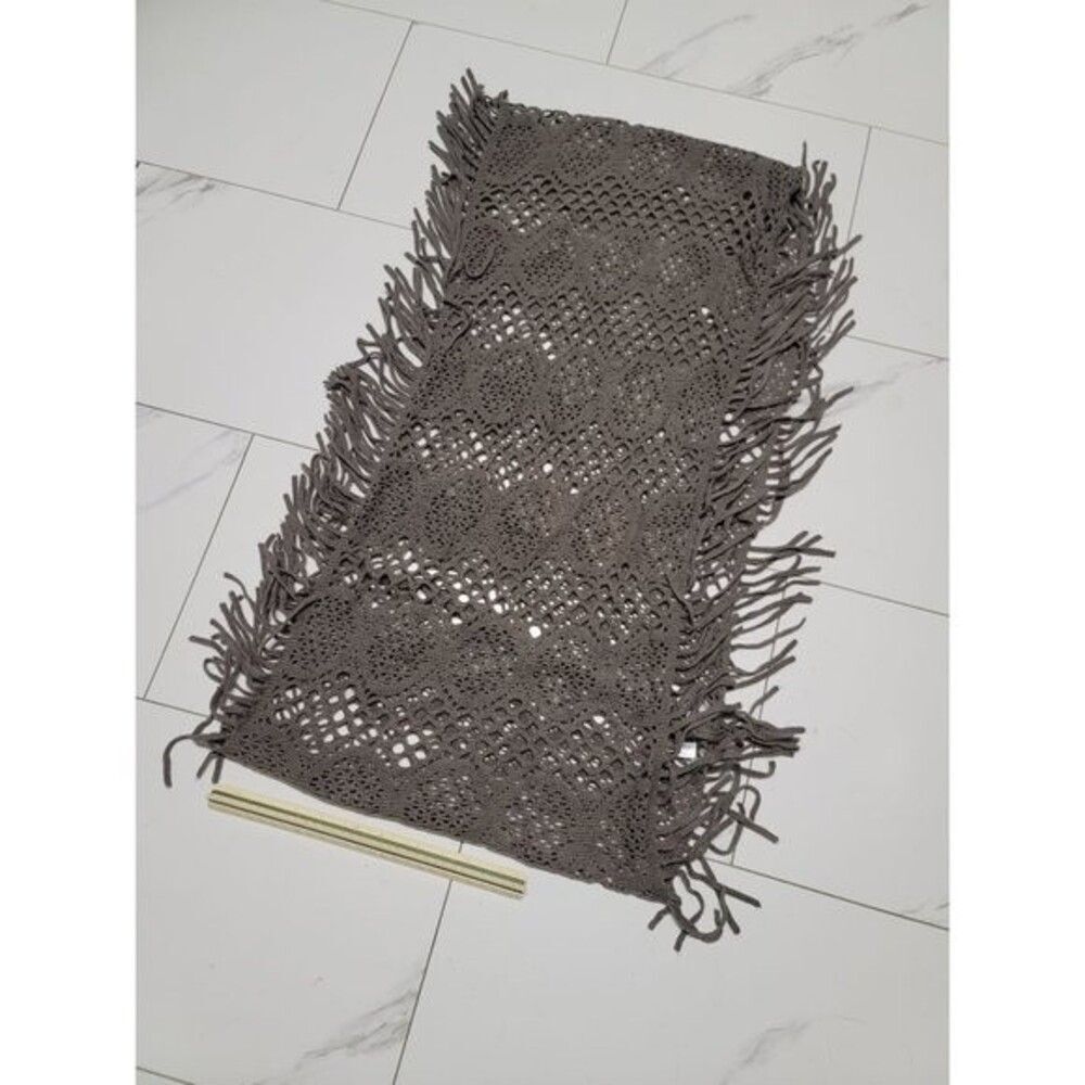 ⭐️ womens wide grey infinity scarf